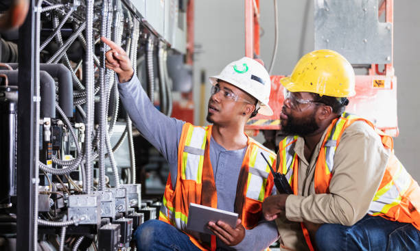 Best Licensed Electrician  in Parkwood, CA